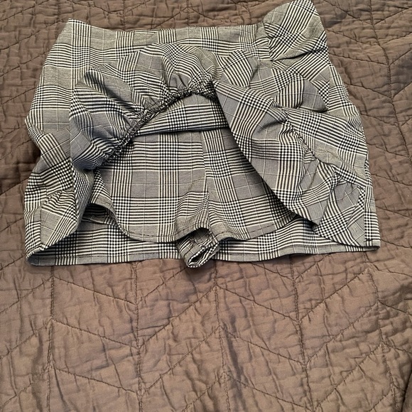 Plaid skort Skirt 🖤🤍 - Picture 3 of 4
